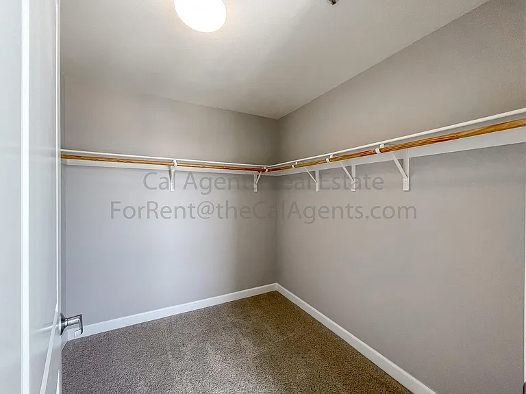 423 7th St #602 — Photo 14