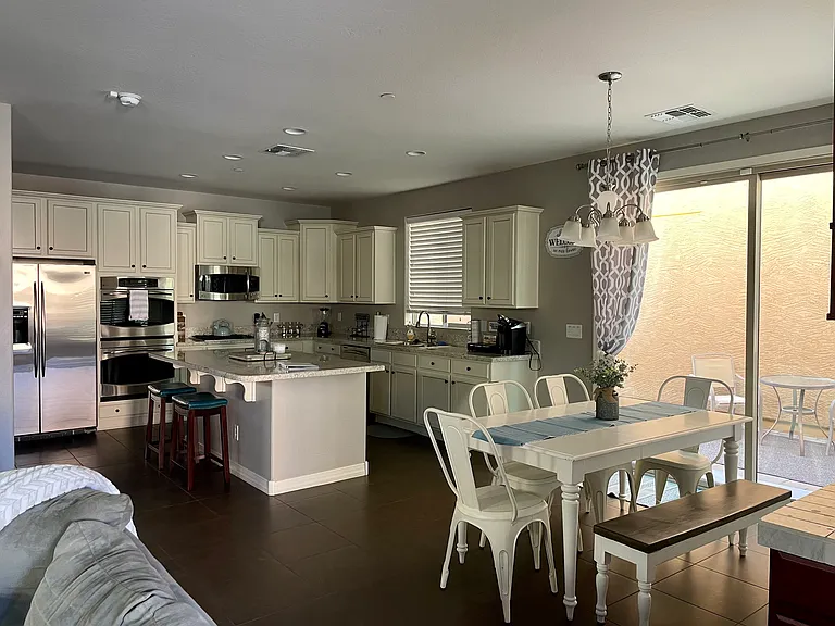 9245 W Coolbrook Ave — Photo 2
