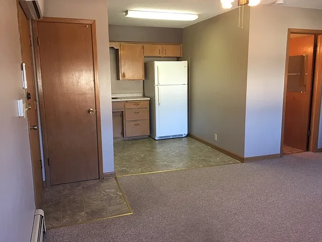 525 W Spring St #4 — Photo 13