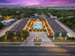 1806 Highway 35 N APT D4, Rockport, TX 78382
