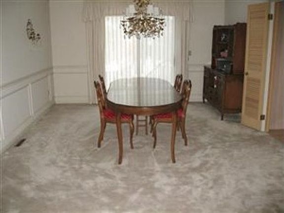 5th image of 5529 Forest Ln