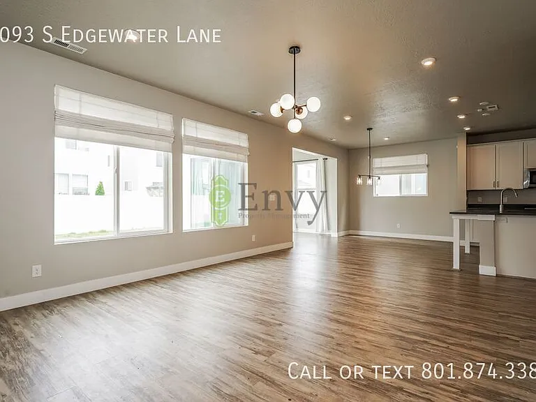 3093 S Edgewater Ln — Photo 6