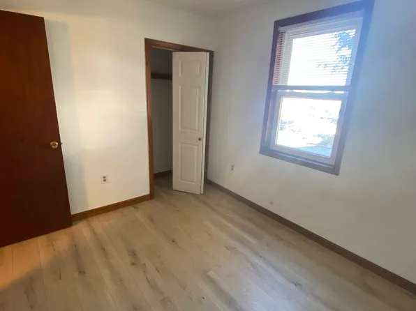 189 Ferry St APT 2, Malden, MA 02148