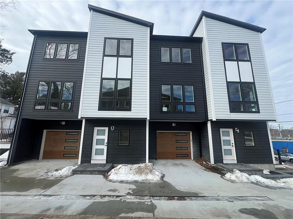 1st image of 152 Colonial Rd #152