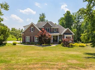 124 Sitting Rock Dr, Madison, NC 27025