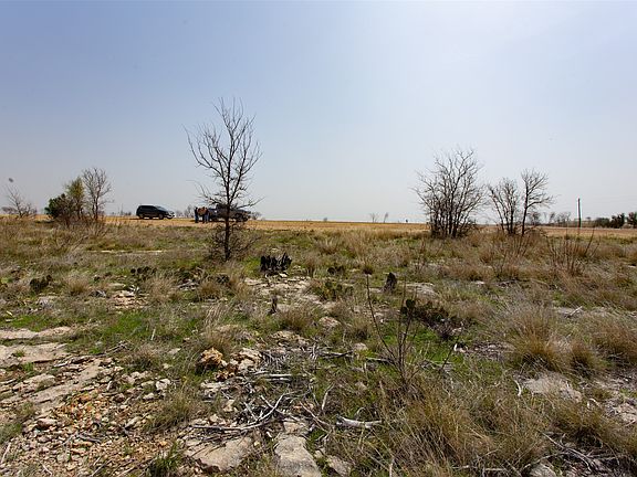 5th image of 121 White Moon Rd