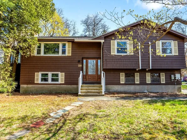 28 Minuteman Rd, Acton, MA 01720