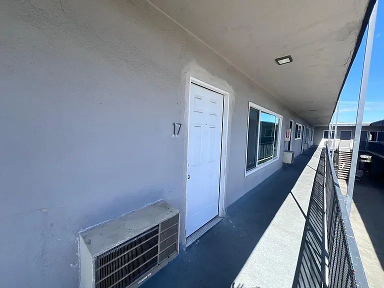 9016 Orion Ave #B17 — Photo 8