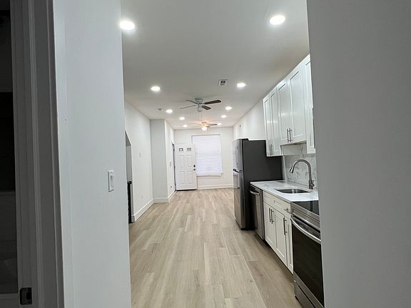 2nd image of 1511 Belmont Ave #1