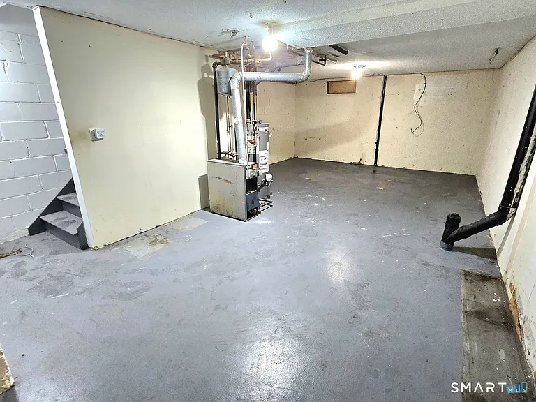270 Bellevue St — Photo 9