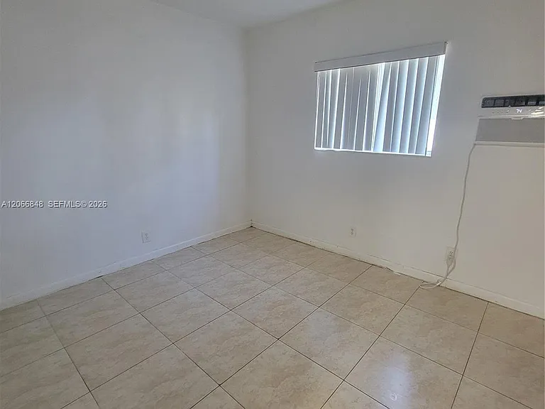 1708 N 16th Ave #3 — Photo 16