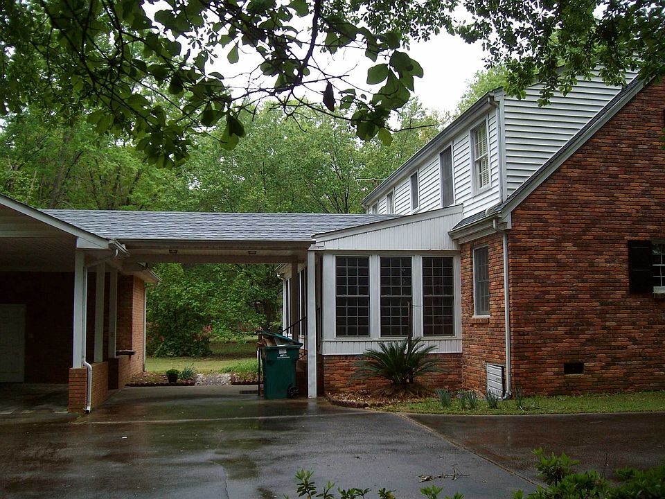 2nd image of 105 Calhoun Dr