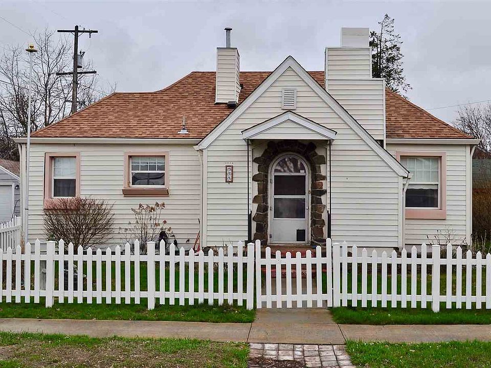 1st image of 806 8th St