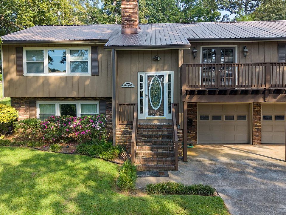 1st image of 134 Hickory Ln