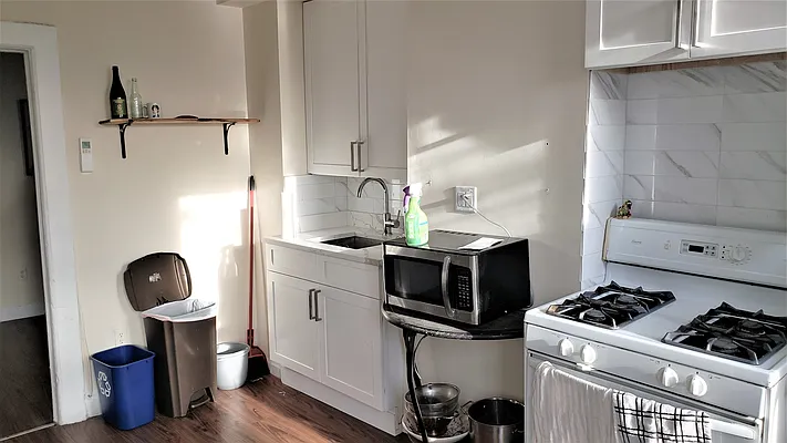 Rented by The Hamilton Group | media 25