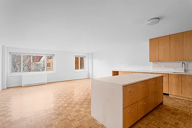 100 West 89th Street #6B image 1 of 10
