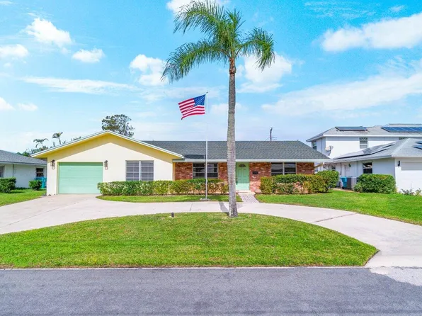 1371 SW 28 Avenue, Boynton Beach, FL 33426