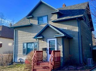 901 4th Ave NE, Devils Lake, ND 58301