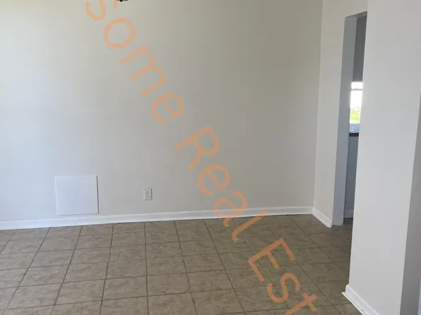 618 E Temple St, Washington Court House, OH 43160