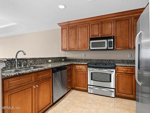 5th image of 1478 RIVERPLACE Boulevard #603