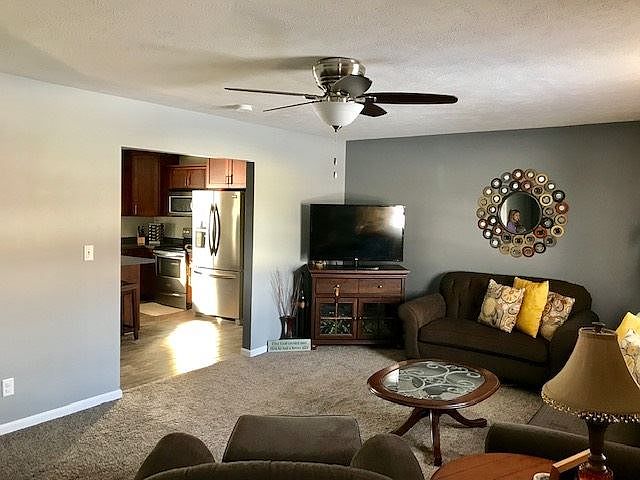 2nd image of 14 Maple Dr