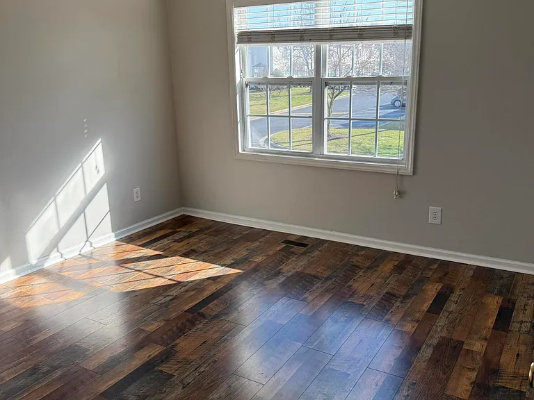 2355 Vineyard Dr #F2 — Photo 15