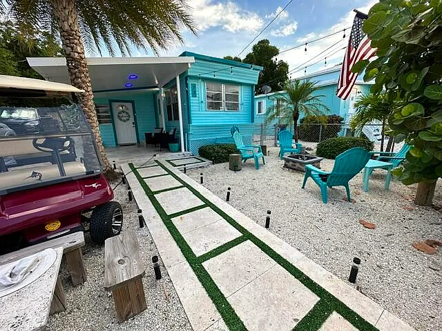 2 bed, 1.5 bath, 810 sqft, $2,500 — Photo 2