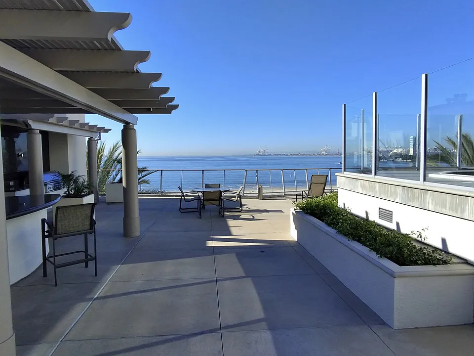 1400 E Ocean Blvd