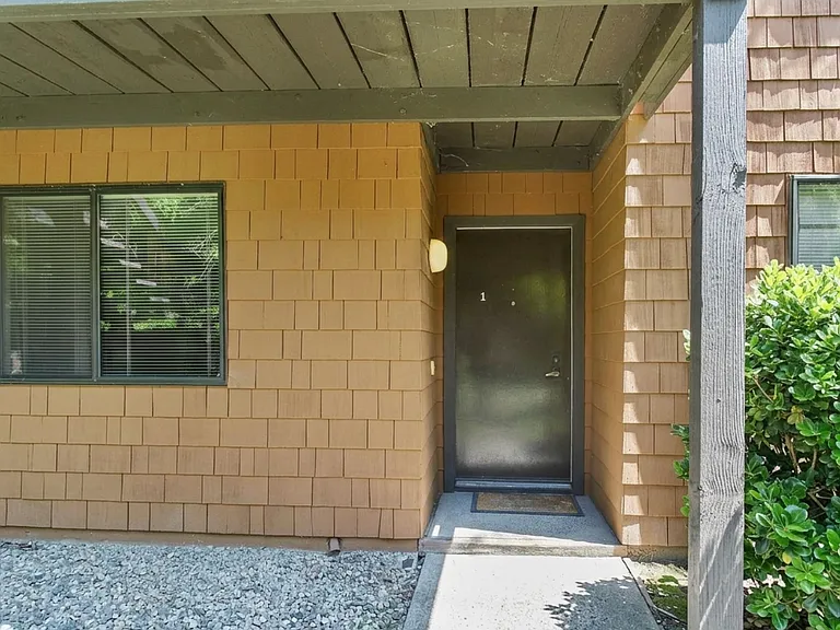 796 Woodside Ln E #11 — Photo 24
