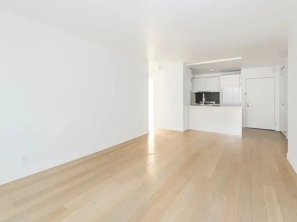 301 West 53rd Street image 4 of 8