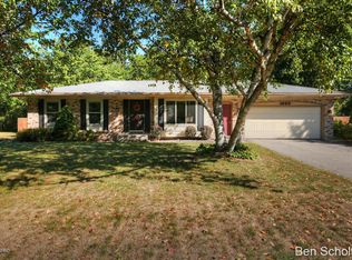 1669 Willowbrook Dr, Jenison, MI 49428