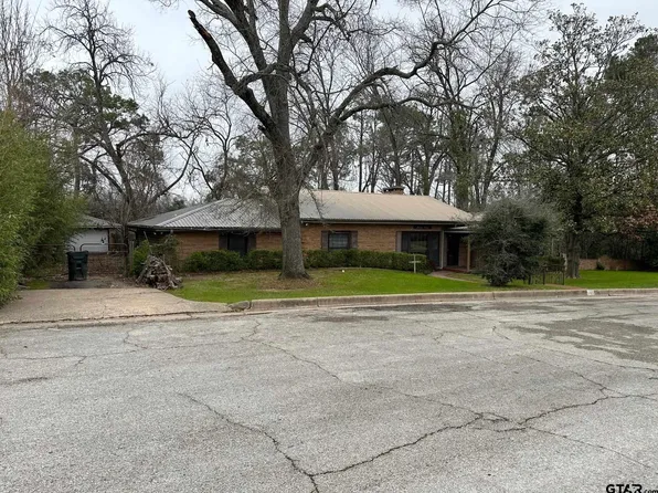 1700 Sampson Dr, Tyler, TX 75701