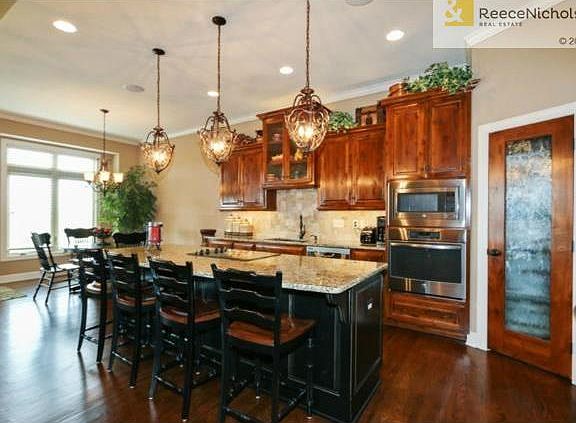 5th image of 10015 Millstone Dr