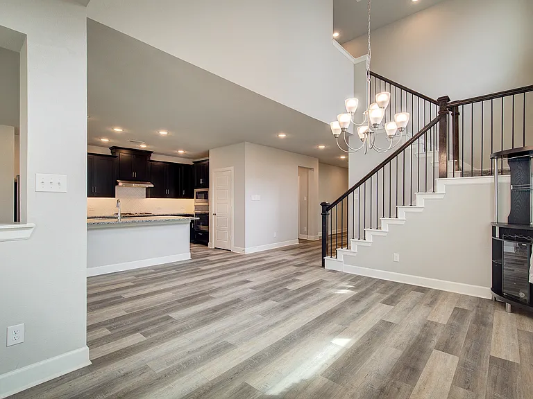 1817 Arbor Dr — Photo 2