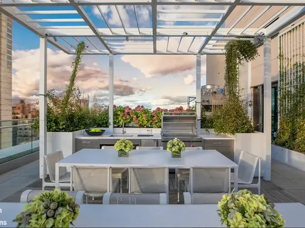 1289 Lexington Avenue image 11 of 15