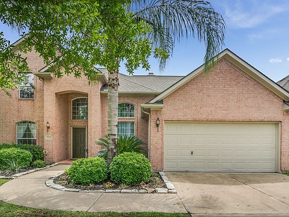 3rd image of 22123 Skyridge Ln