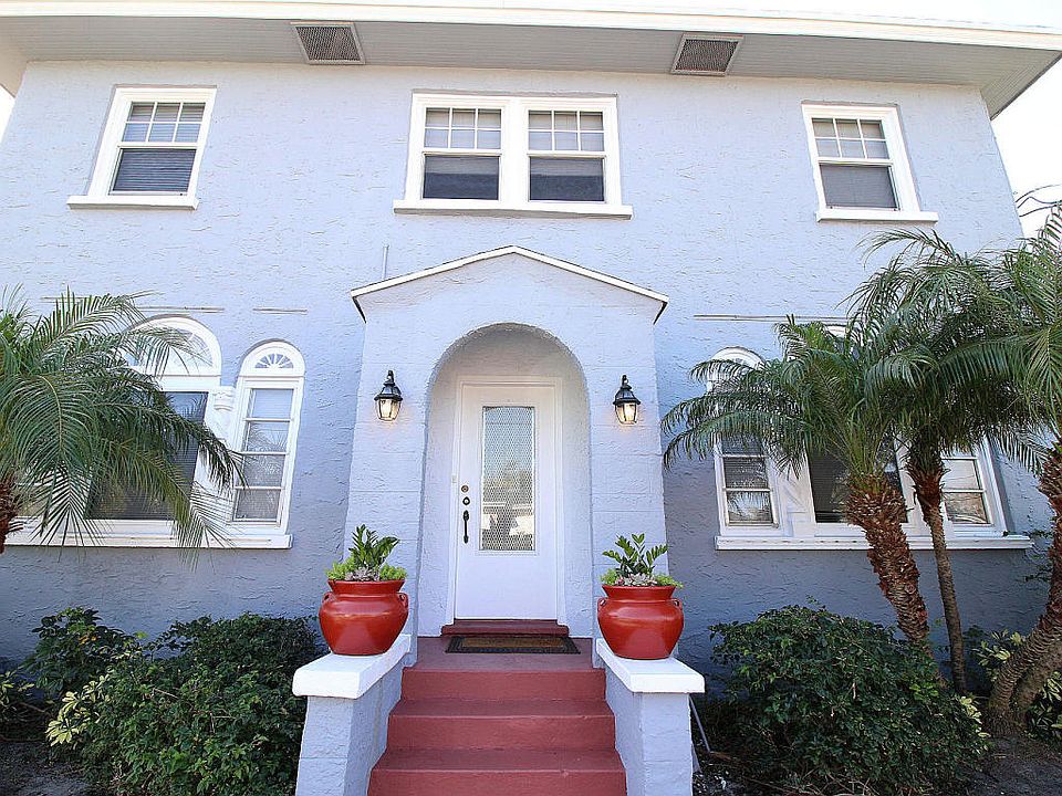 1st image of 301 S Palmway APT 3
