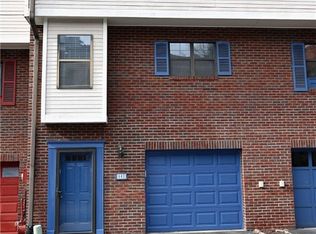 102 Longfellow Ct, Pittsburgh, PA