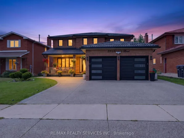 21 Newport St, Brampton, ON L6S 4N1