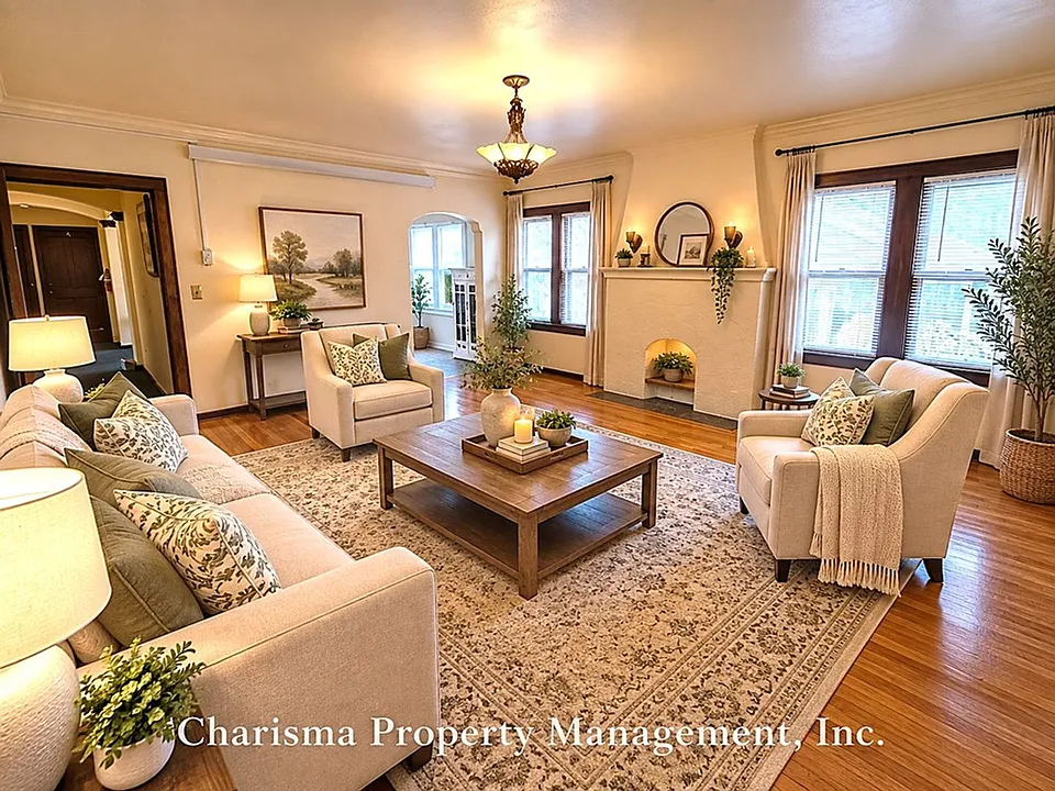 1216 S Center Ave #7