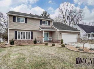 1733 Stoneybrook Ln, Temperance, MI 48182