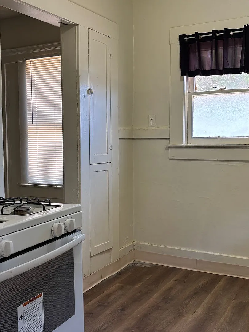 Affordable 1 bedroom 1 bathroom home on Marks and McKinley. — Photo 2