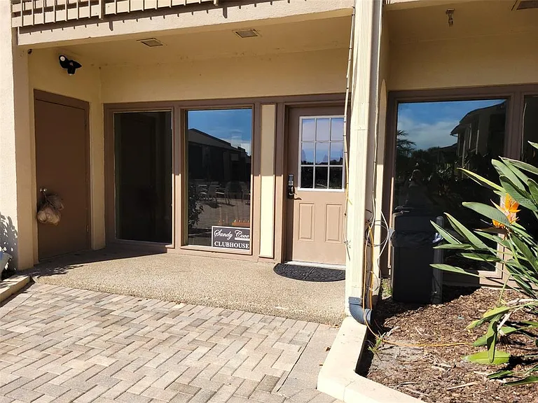 596 Orange Dr #150 — Photo 32
