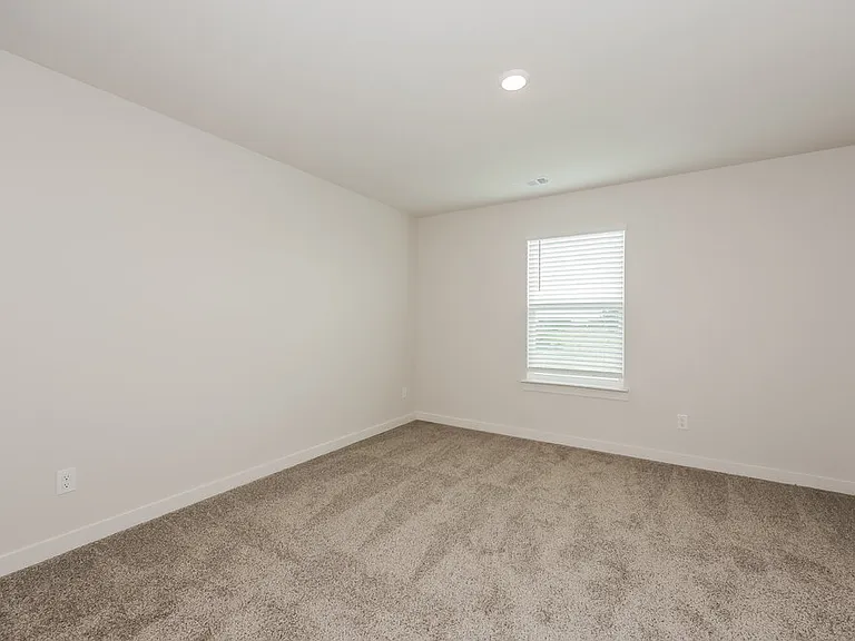 315 Patton Ln — Photo 16