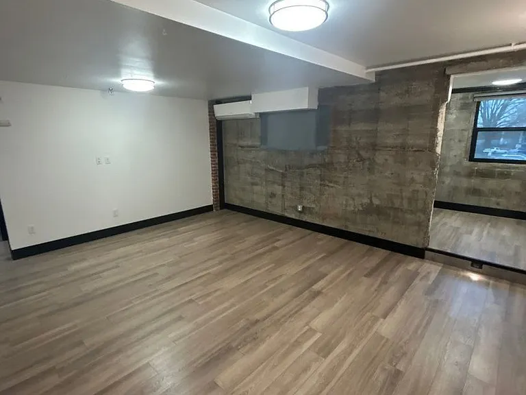 160 Liberty St NE #M30 — Photo 11