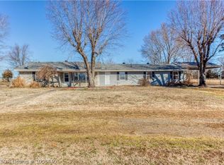 104 E Browntown Rd, Huntington, AR 72940