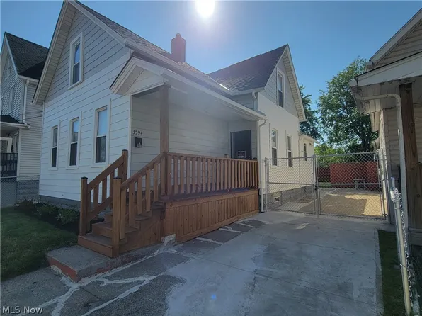 3594 W 60th St, Cleveland, OH 44102