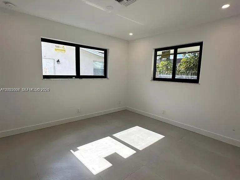 4901 Washington St — Photo 6