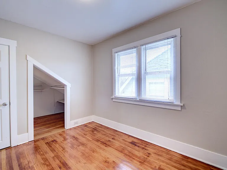 5007 8th Ave NE — Photo 17