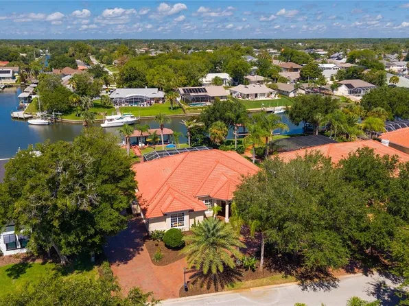 8 Old Oak Dr N, Palm Coast, FL 32137